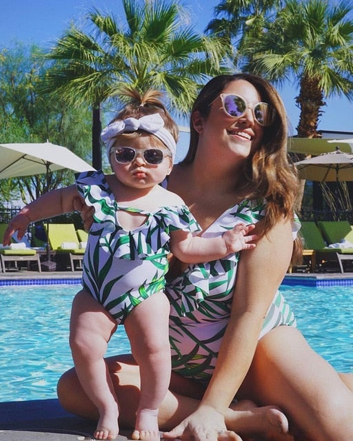 Matching Mom and Daughter Swimsuits